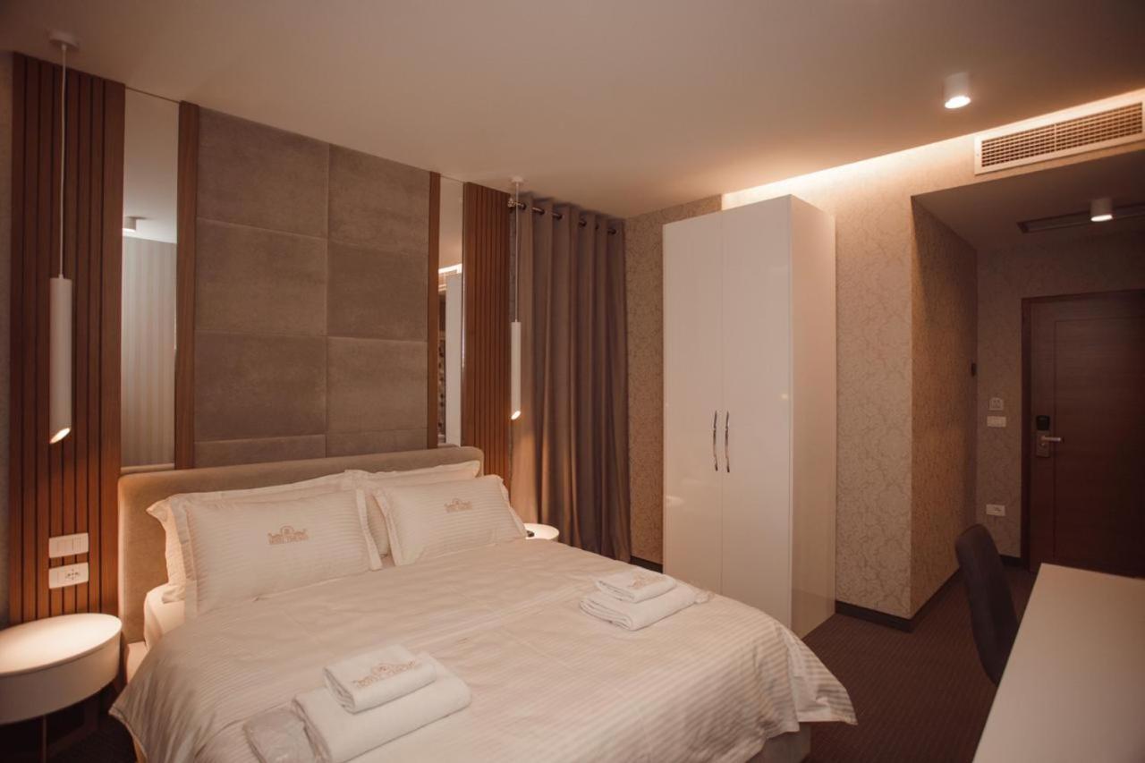 Hotel Chicago Shkoder Exterior photo